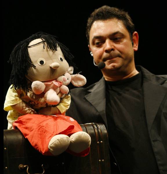 LA MALLE AUX SECRETS : Un spectacle pour enfants avec de la magie, de la ventriloquie et de l'humour !
